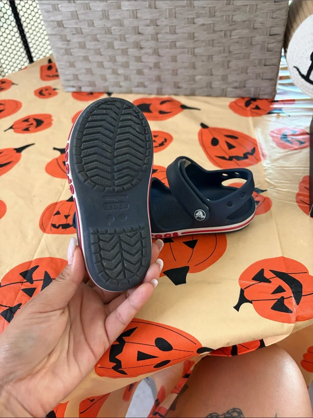 CROCS youth sandals